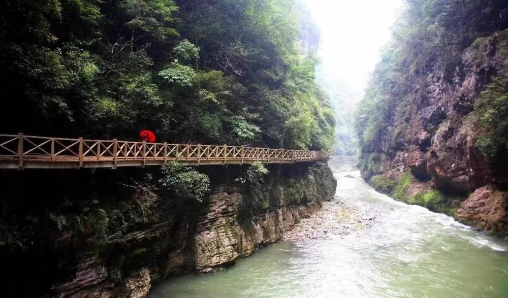 贵州全长四十多公里的大峡谷曾获中国最佳绿色生态景区