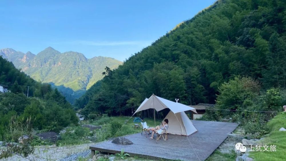 五指峰望山民宿齐云山露营八月,暑邪褪散祈山河无恙,愿国泰民安待风雨