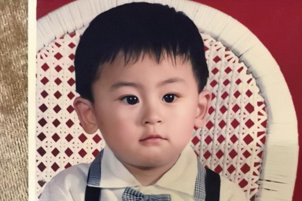 小时候的张哲瀚并不是一个听话的乖孩子.