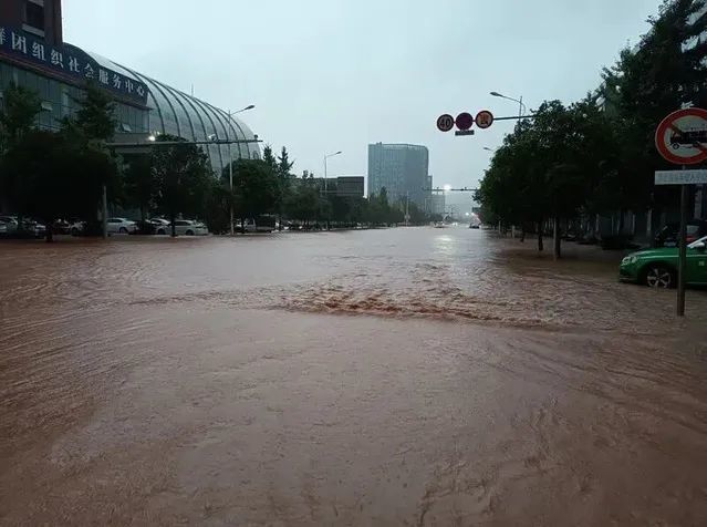 雅安丨上午雨大水猛 下午雨过天晴