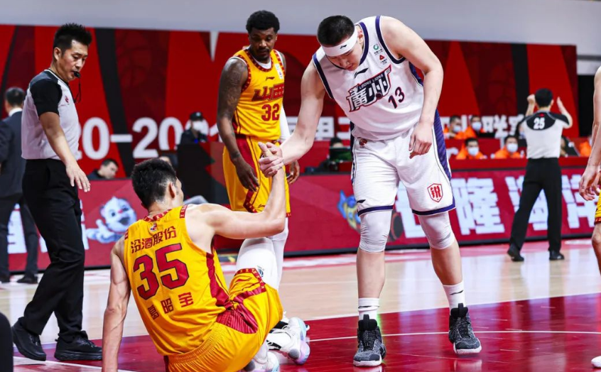 cba CBA三消息：广州双雄确认留队，广东热身赛大胜，辽宁老将恐留队