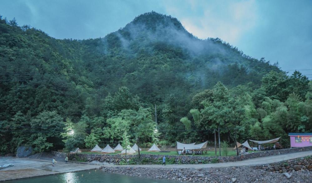 浙江新晉網紅打卡地適合暑期來避暑是天台最美的高山漂流