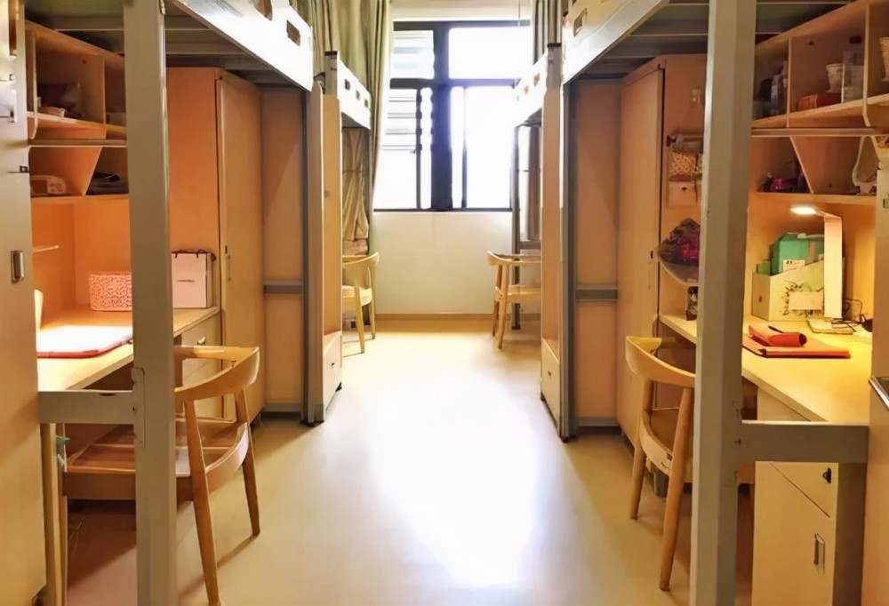 吉林大学研究生宿舍刚竣工就让学生搬进去网友就这还985