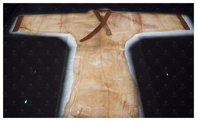 17岁少年使用穿墙术盗走博物馆38件文物专家损失超10亿