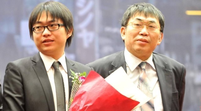 聂卫平69岁生日庆典排场大17岁女儿打扮很显眼女儿孙子一边大