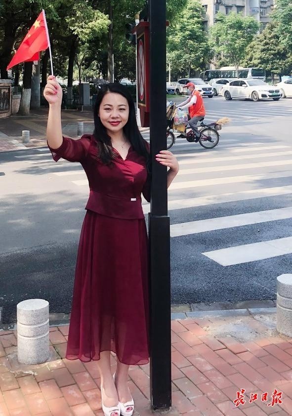 师生40万字抗疫日记出版钢城十七小余婧与英雄城市一起坚强一起成长