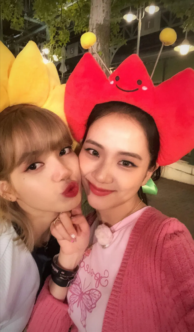 无意透露回归妆发,网友:荔枝cp发糖了|荔枝|solo_娱乐|blackpink|智秀