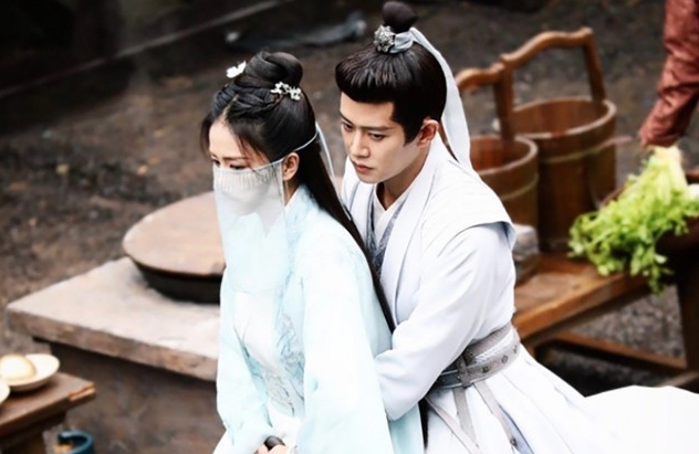周生如故网络平台首播任嘉伦白鹿配合古装虐恋堪称一绝豆瓣评分必是