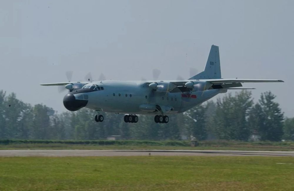 运8警戒机空警200服役前海军航空兵最重要的预警平台