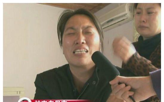 在打球过程中,吴天昊的初中同学小邓向媒体描述,吴天昊和对方一名男生