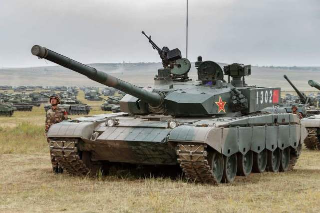 1辆56吨虎式重型坦克和100辆3吨94式豆战车对决能否打赢