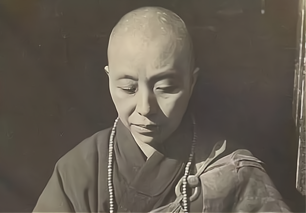 晚清一尼姑被迫还俗,嫁大自己22岁富商,生下一子成家喻户晓总统