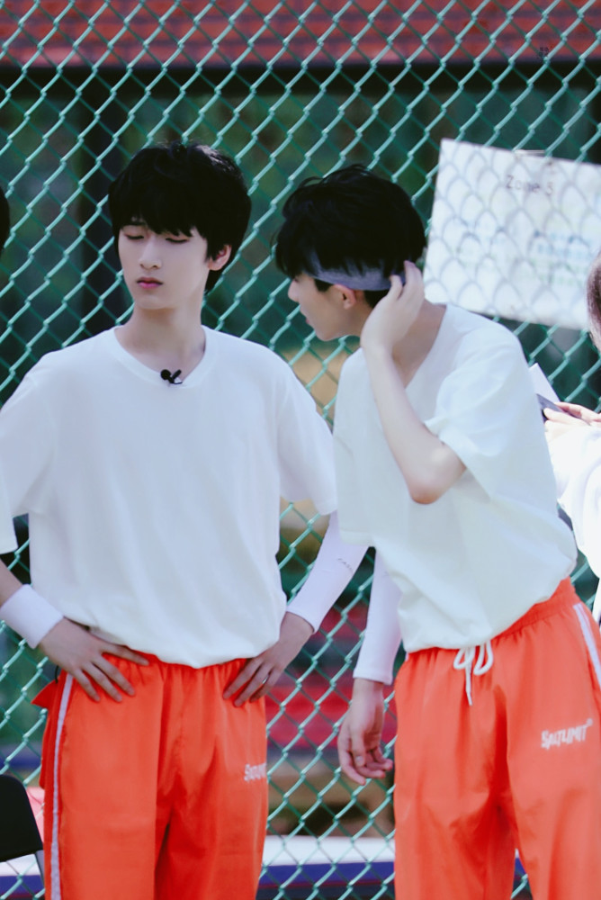 马嘉祺严浩翔严浩翔和所有人都是重逢唯独和马嘉祺是遇见