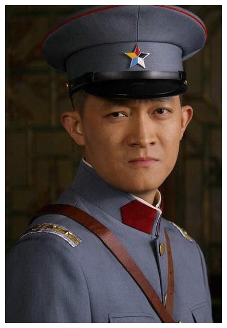 看过《铁梨花》或者《将军》的朋友应该知道杨志刚这个演员,那些年他