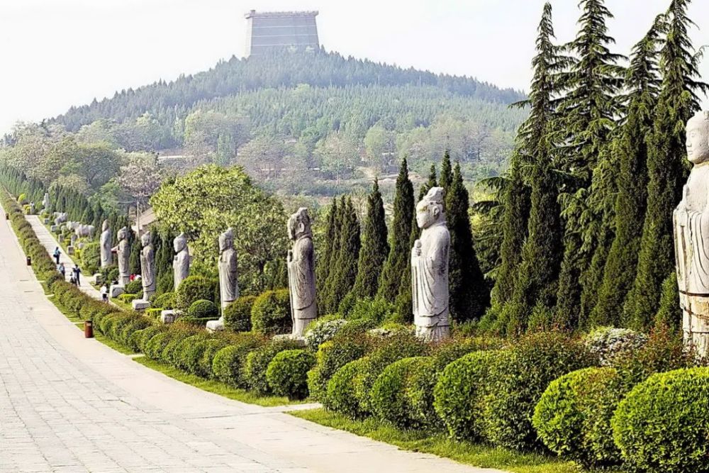 梁山丽乡蜂蝶共舞乾陵圣墓凤鸾同亭乾陵赋刘江