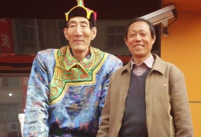 不听医生忠告,57岁执意生子,中国第一巨人鲍喜顺如今怎么样了