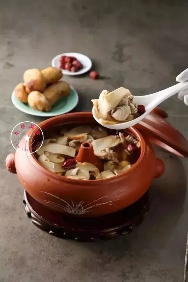 云南名菜特色汽锅五款做法