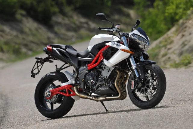 贝纳利又开始赌博了三缸tnt899价格能在7万以内吗