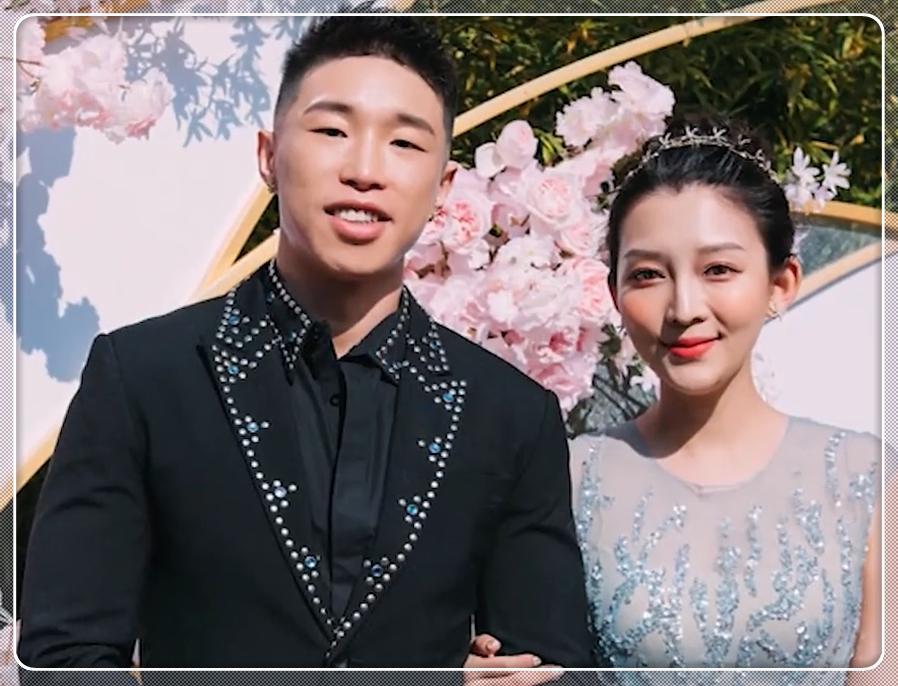 烧饼之前跳舞为师父买蟒 现在打拳为媳妇买包