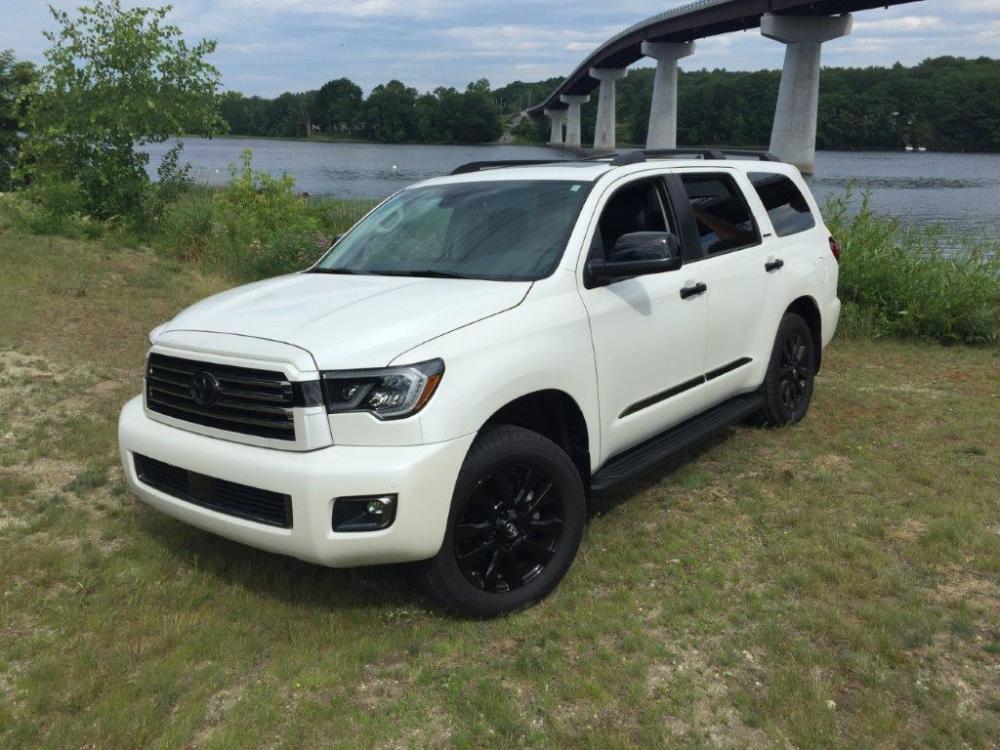 丰田红杉全尺寸suv已成为电动车世界的濒临灭绝产物