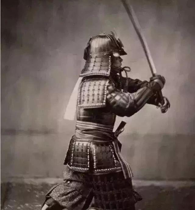 一百年前的日本武士有多高 珍贵老照片展示真容 最后的女武士让人眼前一亮 全网搜