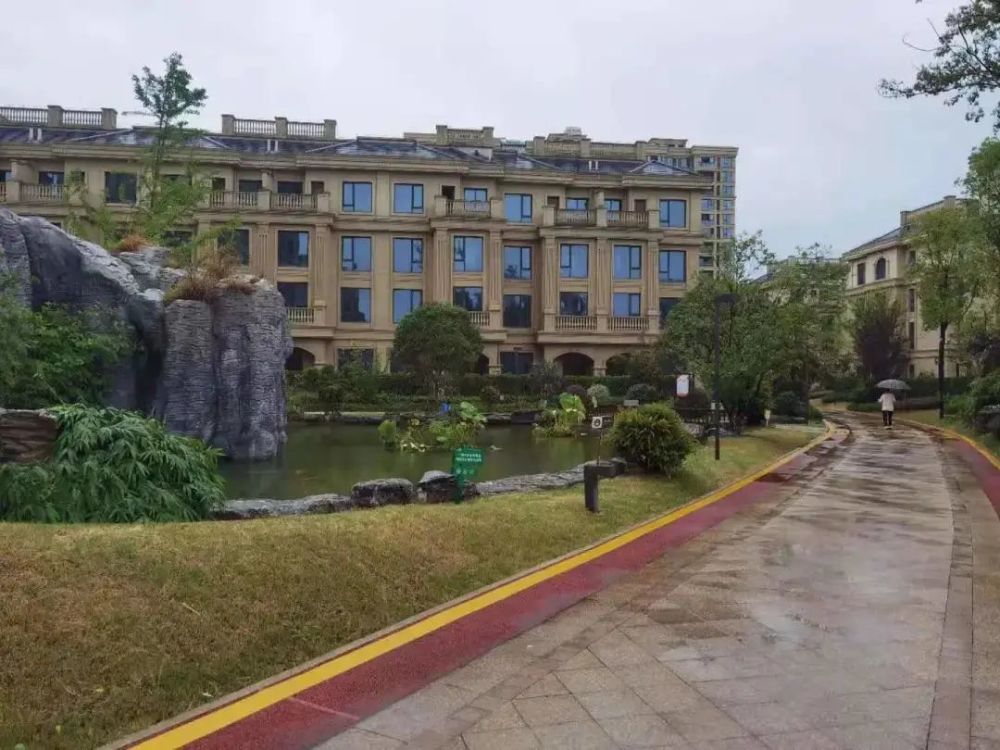 "天和景园"项目位于永康五金大道与西塔路交叉口,占地19253平方米,为