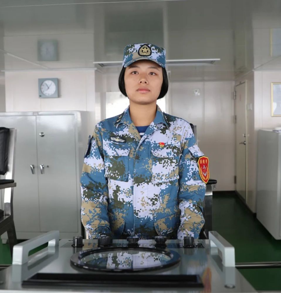 看微山湖舰女兵的迷彩芳华