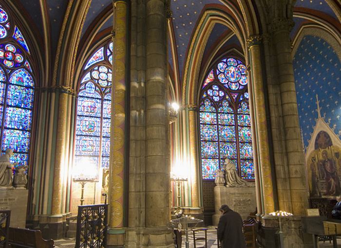 教堂彩色花窗存在的含义 光影交融下的美妙灵魂 腾讯新闻