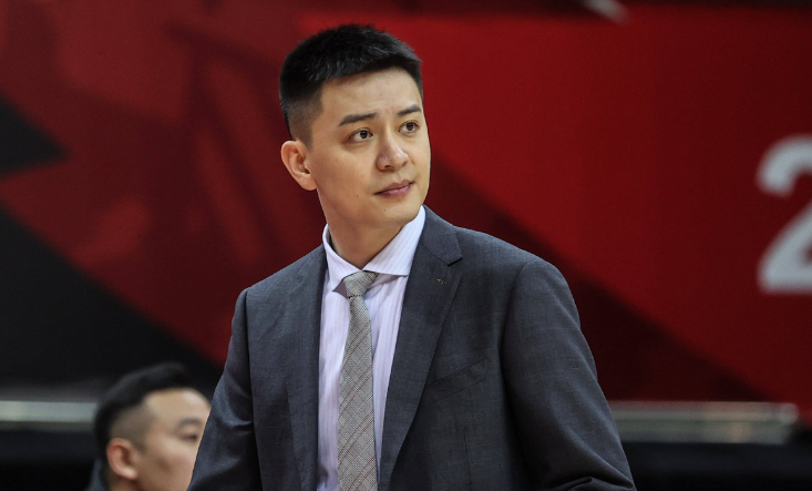 胡明轩 当今CBA赛场上，如果要选出最帅的3个人，你会选谁？