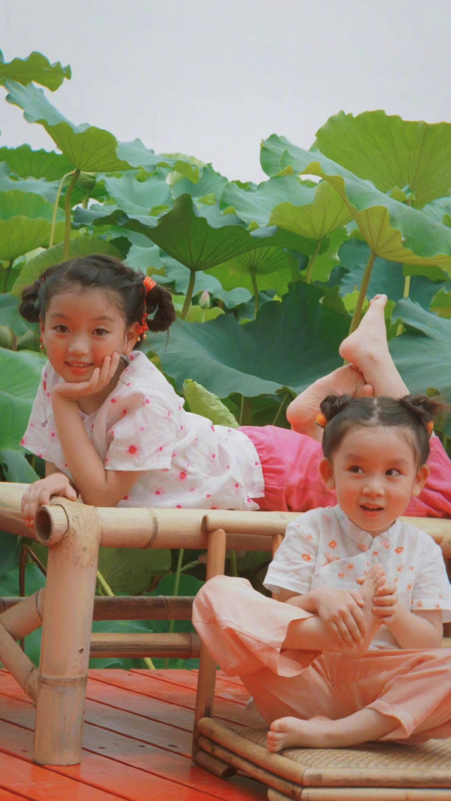 褪去婴儿肥,亭亭玉立,妹妹变身小阿拉蕾