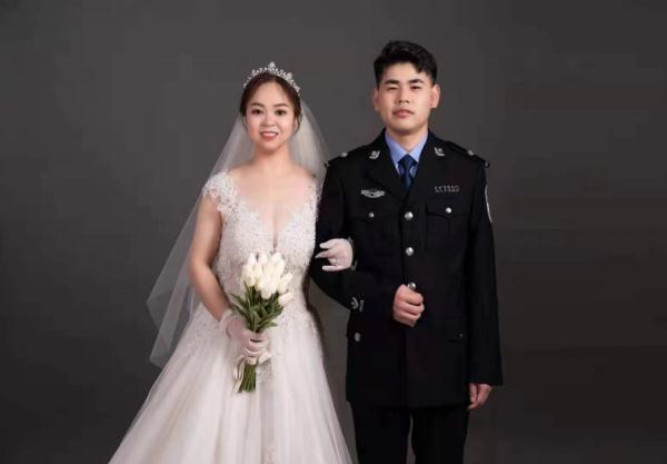 婚礼遇上疫情防控这对90后医警夫妻的选择