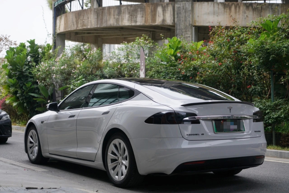 第六集特斯拉models改色贴膜火山灰非常耐看的颜色