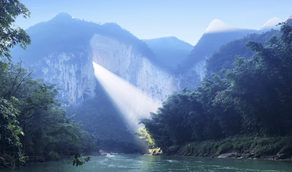 康养福地瀑乡安顺约吗一起到紫云格凸河去探秘