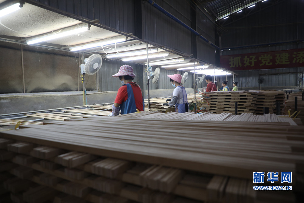 走进乡村看小康丨福建宁化:小小竹砧板铺就山乡致富