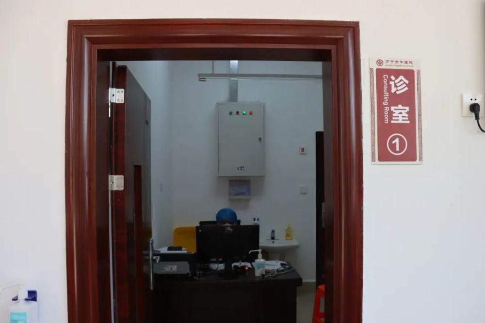 万宁市中医院规范性发热门诊正式投入使用