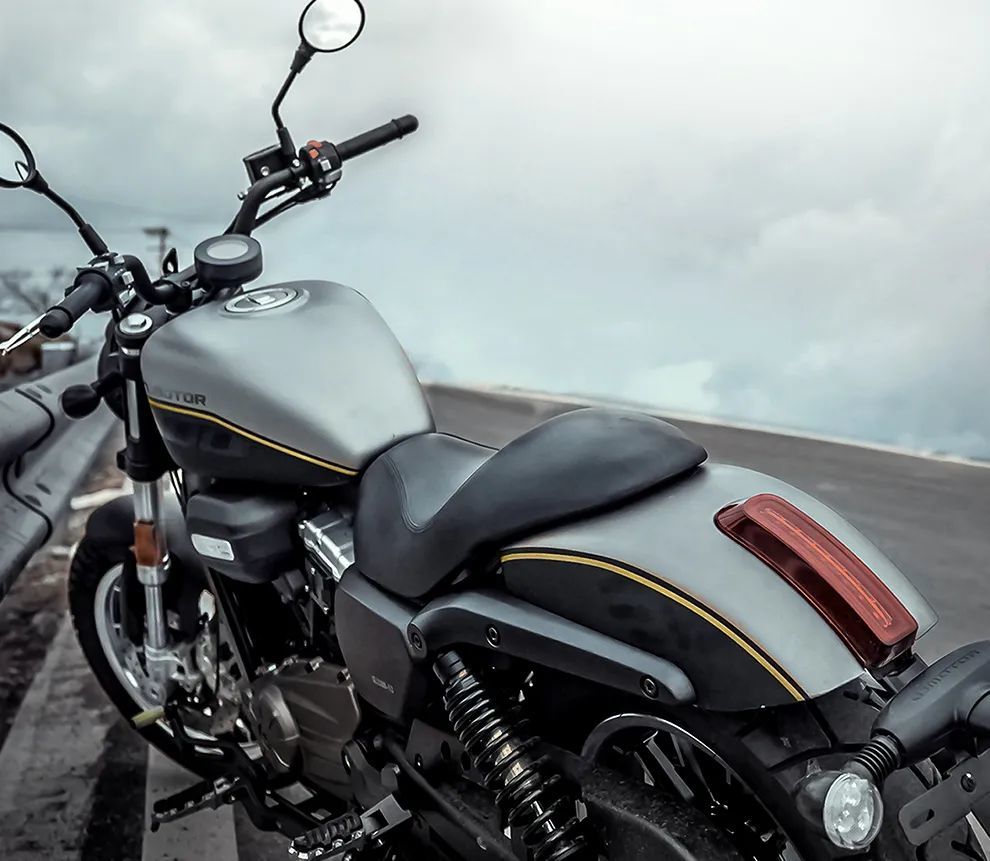 qjmotor闪300s正式推出,将在重庆摩博会公布售价