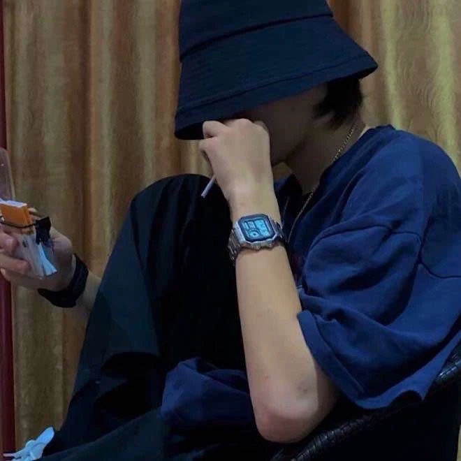 能引起暗恋的人注意的男生头像