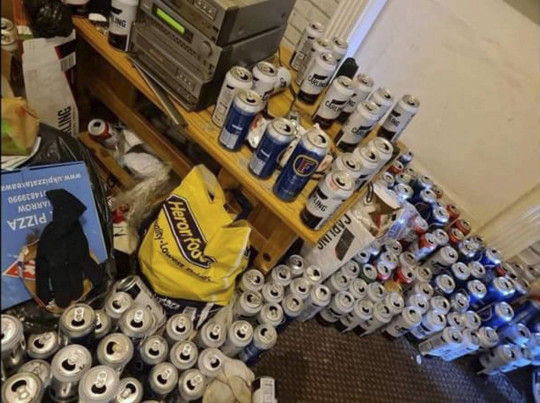 房客留下5000个啤酒罐,里面满是尿液