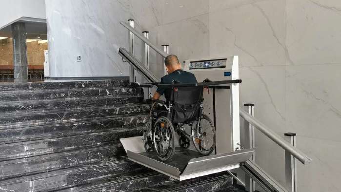 浙江杭州市民中心无障碍设施带来新体验