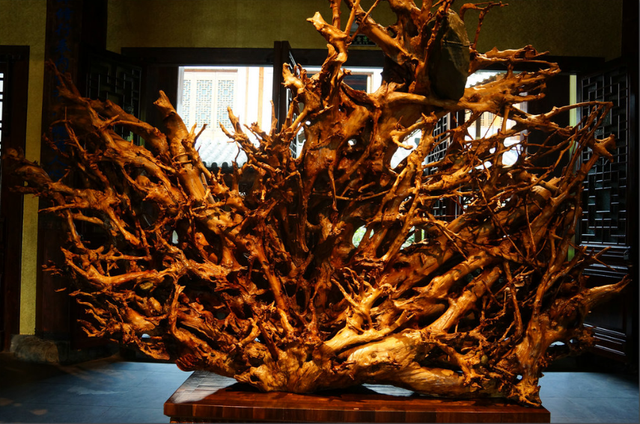 木雕排行_木雕作品《百鸟朝凤》,背后的木雕大师林庆财