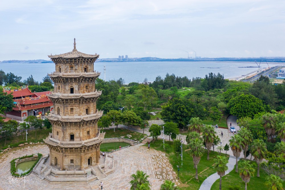 六胜塔泉州湾入海处的重要航标