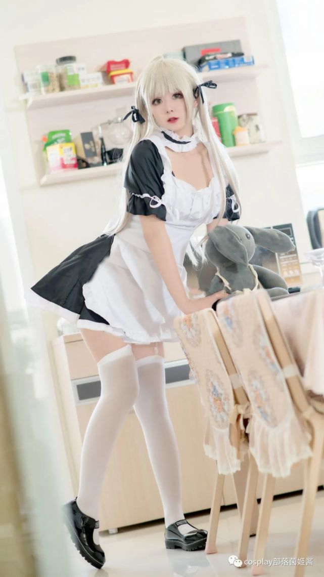 cos:女仆穹妹cos正片@柚柚酱