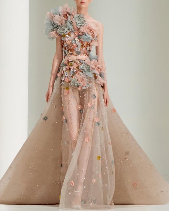 黎巴嫩eliesaab高定禮服2021秋冬系列開出最溫柔的花兒