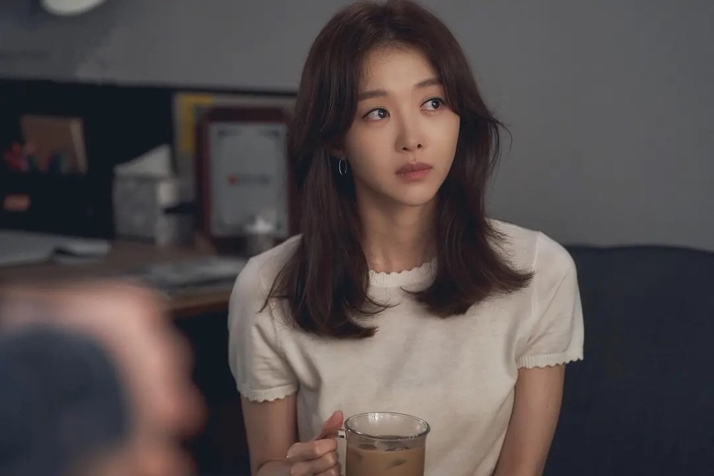 我35岁生三胎,想孩子跟女方姓,我还要征求老公的意见?