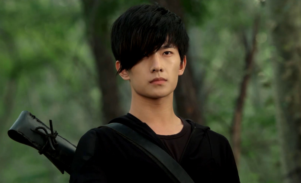 被首次翻拍,是由李易峰,杨洋主演,他们也成为了"第一代"的吴邪跟