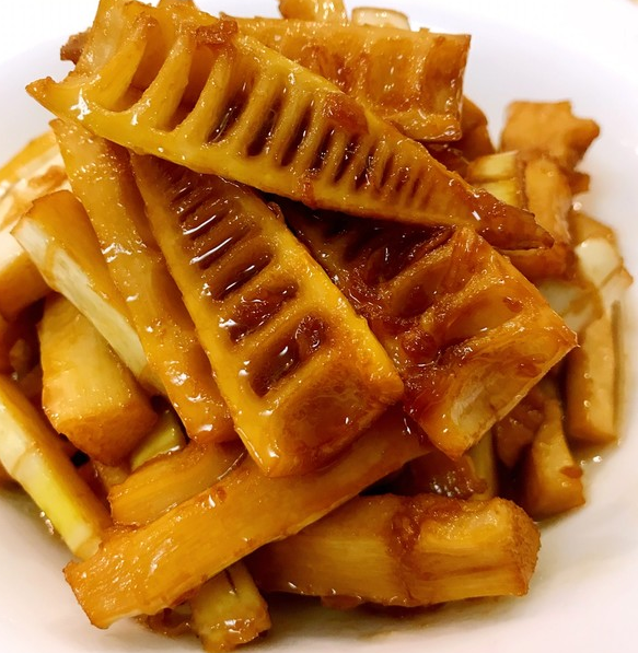 在家制作油焖笋鲜嫩爽脆老人小孩都爱吃