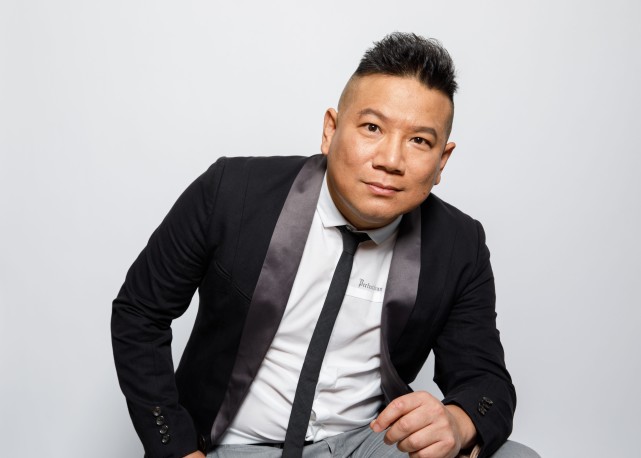 广东有一位演员,他叫做"西洋菜",也叫做"李富贵",更有粉丝称呼他为