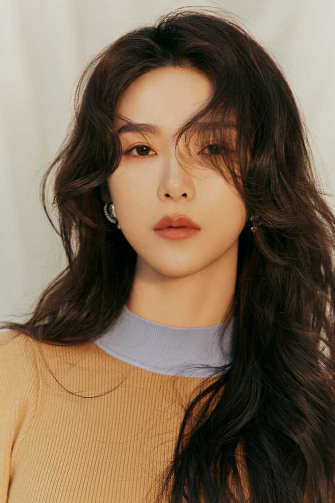 据悉,在今年热播的电视剧《理想照耀中国》,《暴风眼》以及电影《鲁班