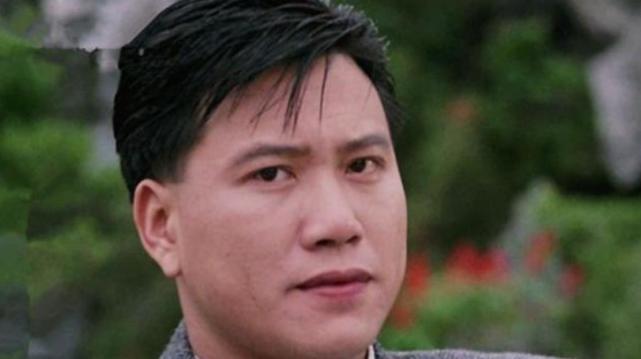 香港大佬艺人聚会万梓良坐c位发言徐少强带李莫愁儿子现身