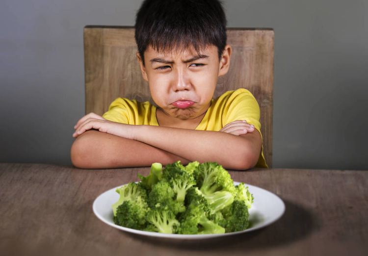 孩子偏食吃飯慢,竟然是這些原因,你家寶寶都有嗎?